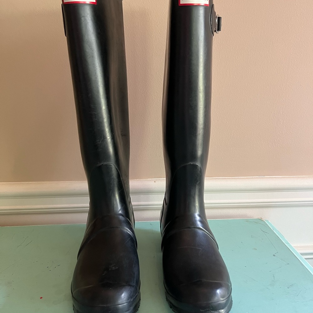 Tall Hunter rain boots women’s size 8